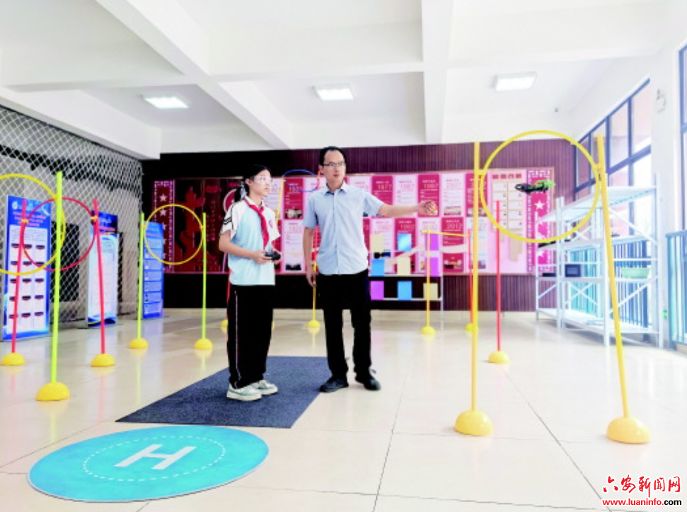 科技教育進校園：童心中播撒科學(xué)種子